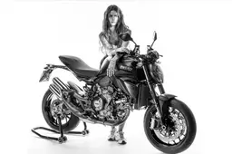 Ducati Monster Dark 2027: The original black returns, but the substance remains that of the fifth generation