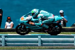 Moto3 Australian qualifying: Pratama takes first pole, Pini fights his way back
