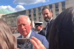 Prins Charles krijgt een vraag over Bitcoin en reageert legendarisch!