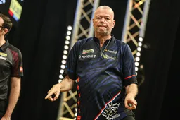 Et 10 _ Evening_ Ryan Searle V Raymond Van Barneveld-11