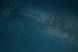 milky-way-5294629-1920-sterrenhemel-vallende-ster-manuel-h-via-pixabay