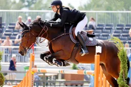 NED NINA HOUTZAGER EI0A1189