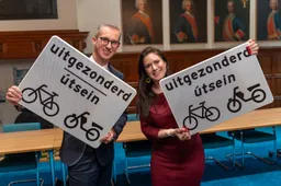 Stim fan Fryslân - twatalige ferkearsbuorden