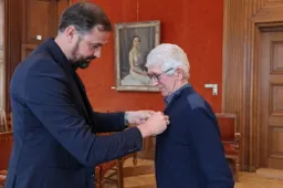 Ondertekening-consul-oorlogsgravenstichting-9