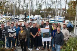 Overhandiging manifest foto 1 (1)