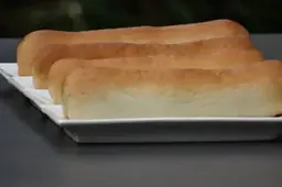 worstenbroodjes-eten-715x408