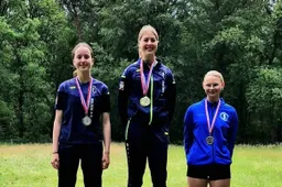 Lotte Telgenhof (cat. 4 meisjes) met haar podiumplaats)