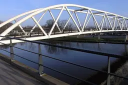 oz4buncb5i76qyfoy86omivor fietsbrug