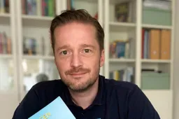 Lezing de jongen met de goedkope schoenen