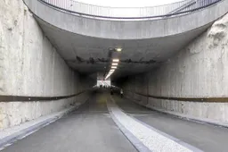 tunnel1