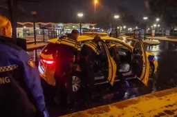 man_zorgt_voor_grote_onrust_op_station_in_emmen_2