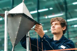 Staand - Portret Micha van der Molen - Credits Yorit Kluitman 15 (1)