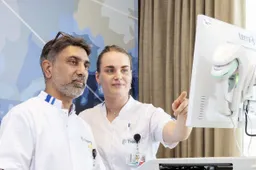 Verpleegkundige Danielle en zorgassistent Shahid