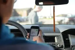 whatsappen-appen-achter-het-stuur-verkeer-600x500-1-6695aeeba0096
