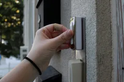 deurbel alexa laspisa flickr 915x518