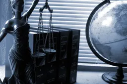 lady justice 2388500 960 720 915x518