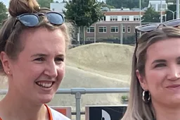 zusjes smulders cizo scaled e1685960882317 915x518 1