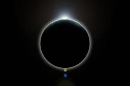 solar-eclipse-459078_1280 (1)