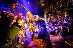251111 0191 Elfde van de Elfde op de Markt