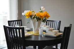 pexels-pixabay-271696-250928-tafel-eettafel