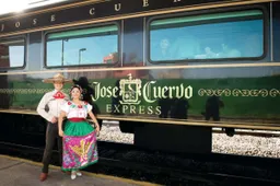 Vier Día de los Muertos in stijl in de all you can drink tequila trein