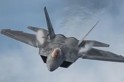 Check deze dikke 4K beelden van de F-22 Raptor van de US Airforce