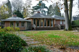 Funda Toppers #69: bizarre villa in Baarn