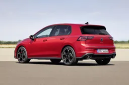 De Volkswagen Golf is jarig en hangt de slingers op met de vernieuwde Golf GTI