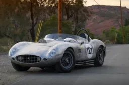 Deze baas bouwt zijn eigen 1959 Ferrari