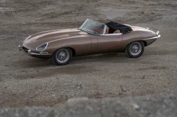 Deze Jaguar E-Type is 'de mooiste auto ooit' en kan binnenkort van jou zijn