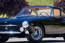 Ferrari 250 GT Lusso uit 1963 voor gigantisch bedrag onder de hamer