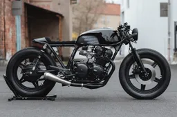 Custom Honda CB750 ‘Crow’ is een beauty van een caféracer