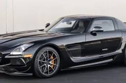 De Mercedes-Benz SLS AMG Black Series uit 2014 verbluft op een veiling