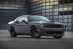 Nieuwe Dodge Challenger is een kneiterdikke muscle car
