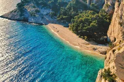 Dit zijn de onontdekte en meest rustige stranden van Europa
