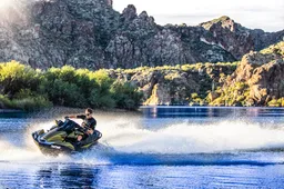 Kawasaki viert de 50e verjaardag van de Jet Ski met een paar kneiterdikke waterknallers