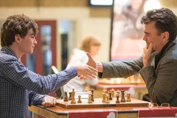 Met drie zetten in 1 seconde tijd wint Jorden van Foreest prestigieus schaaktoernooi
