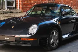 De legendarische Porsche 959 Komfort uit 1988 geveild voor meerdere miljoenen