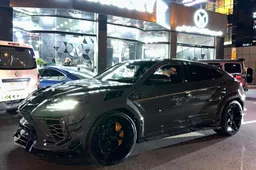 Lijpe voegt daad bij woord en koopt waanzinnige Mansory Lamborghini Urus van zeven ton