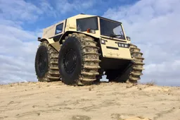 Sherp is nietsontziende, slopende vierwieler uit Rusland