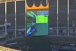Bazen mogen een potje Mario Kart spelen op een ziek groot stadionscherm