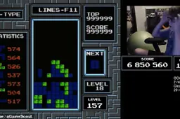 Jongen van 13 jaar oud speelt als eerste mens Tetris uit
