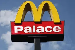 McDonald's en Palace Skateboards brengen harde kledingcollectie uit