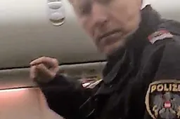 Rel om ruftende mensen in vliegtuig escaleert de pan uit