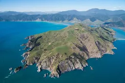 Paradijselijk privé-eiland in Nieuw-Zeeland staat te koop