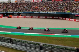 De TT Assen is een heerlijk schouwspel voor en door de motorsportfan