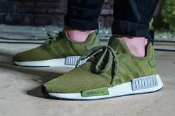 Deze legergroene adidas patta’s willen wij aan onze voeten zien shinen