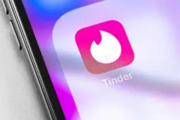 Tinder is jarig en dat vieren wij met drie bizarre Tinder verhalen