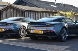 Als twee druppels water: broers kopen identieke Aston Martin DBS