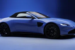 Aston Martin presenteert je nieuwe favoriete zomerkarretje